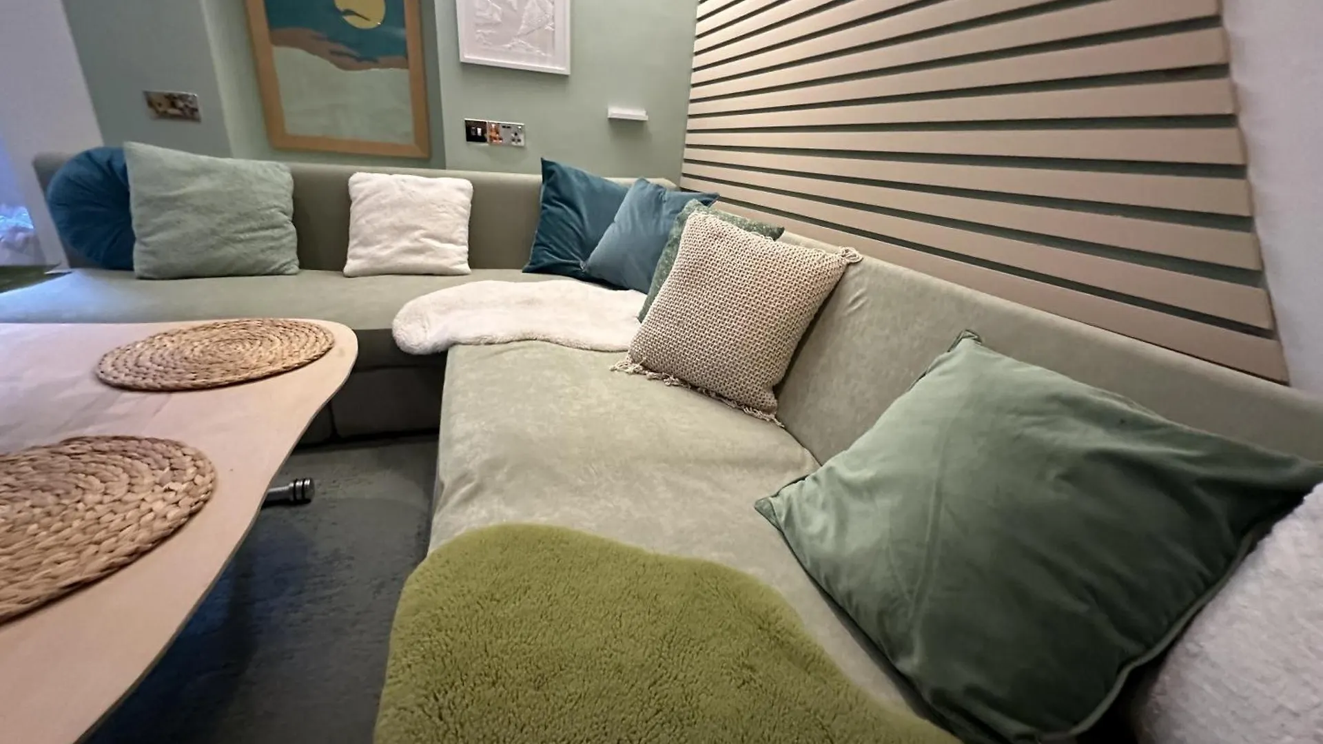 Town Centre Apartment With Hot Tub Cheltenham