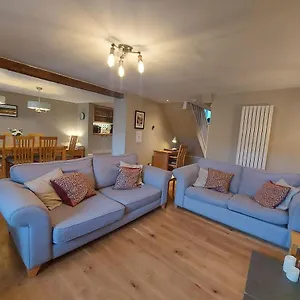 luxurious-4-bed-cottage-in-the-yorkshire-dales.yorkshirehotels.net/
